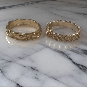 Golden Chain Linked Rings